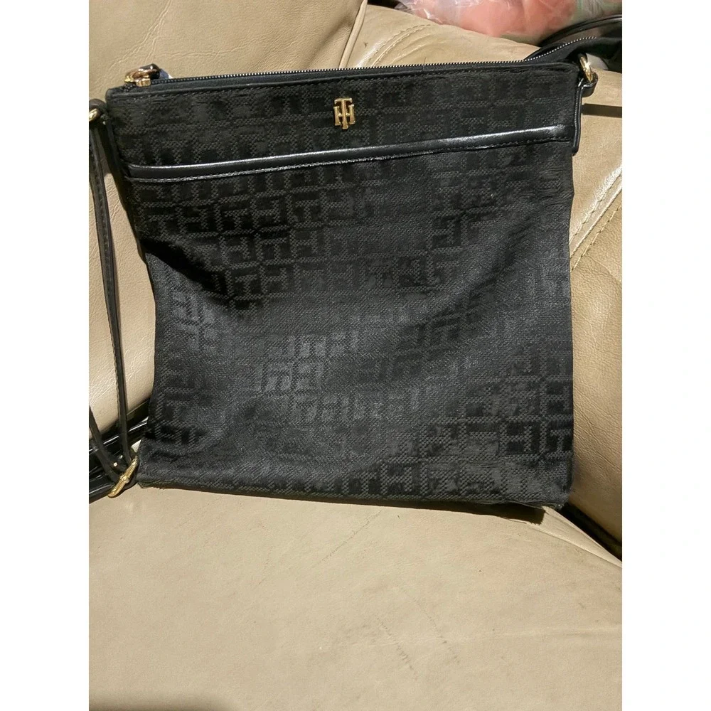 Tommy Hilfiger Purse